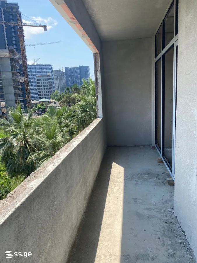 1 room Flat For Sale. Batumi · 2/12