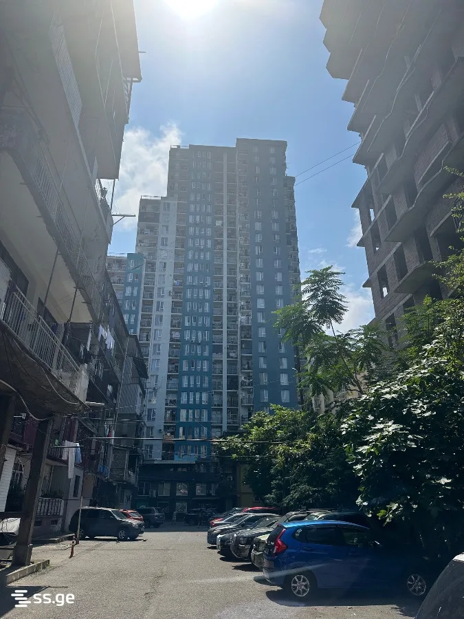 1 room Flat For Sale. Batumi · 10/12