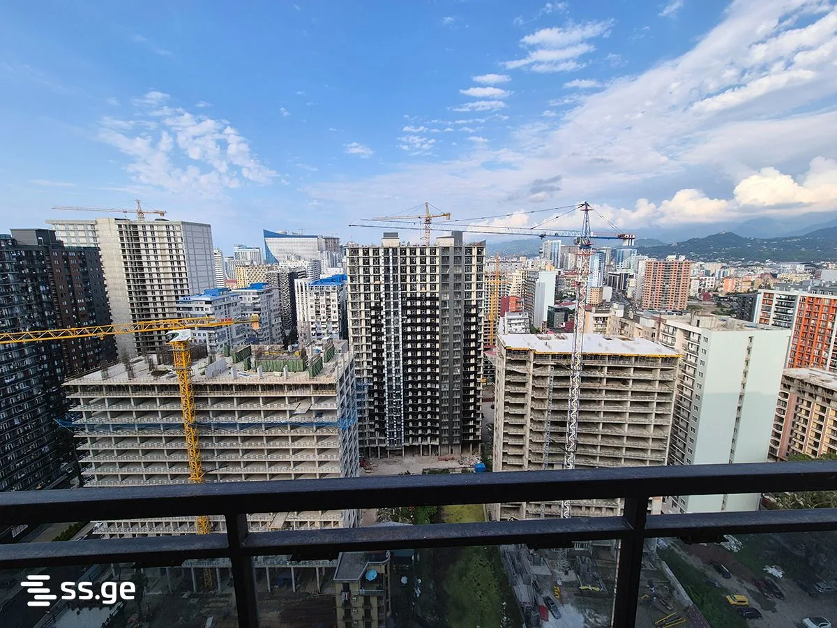 1 room Flat For Sale. Batumi · 4/12