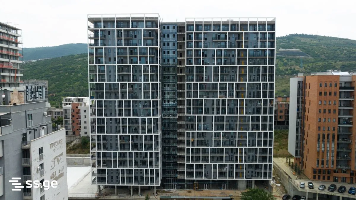 4 room Flat For Sale. Saburtalo · 7/12