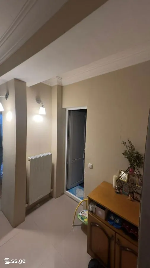 4 room Flat For Sale. Isani · 4