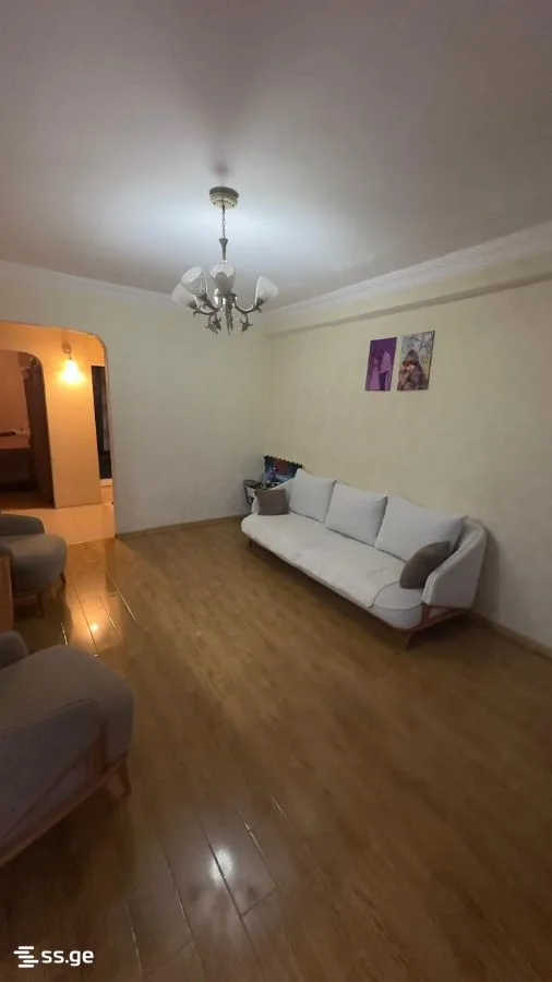 4 room Flat For Sale. Isani · 6/12