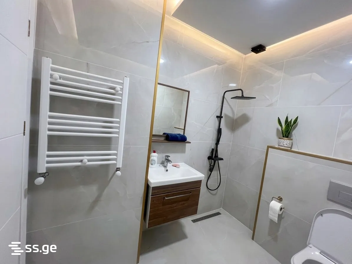 3 room Flat For Rent. Batumi · 8