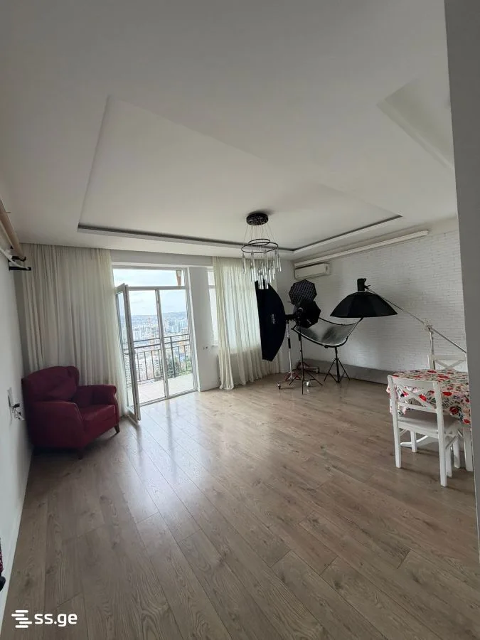 3 room Flat For Sale. Vashlijvari · 1/12