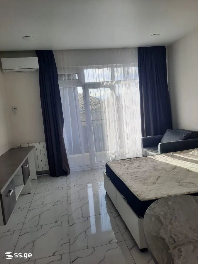 1 room Flat For Sale. Batumi · 5