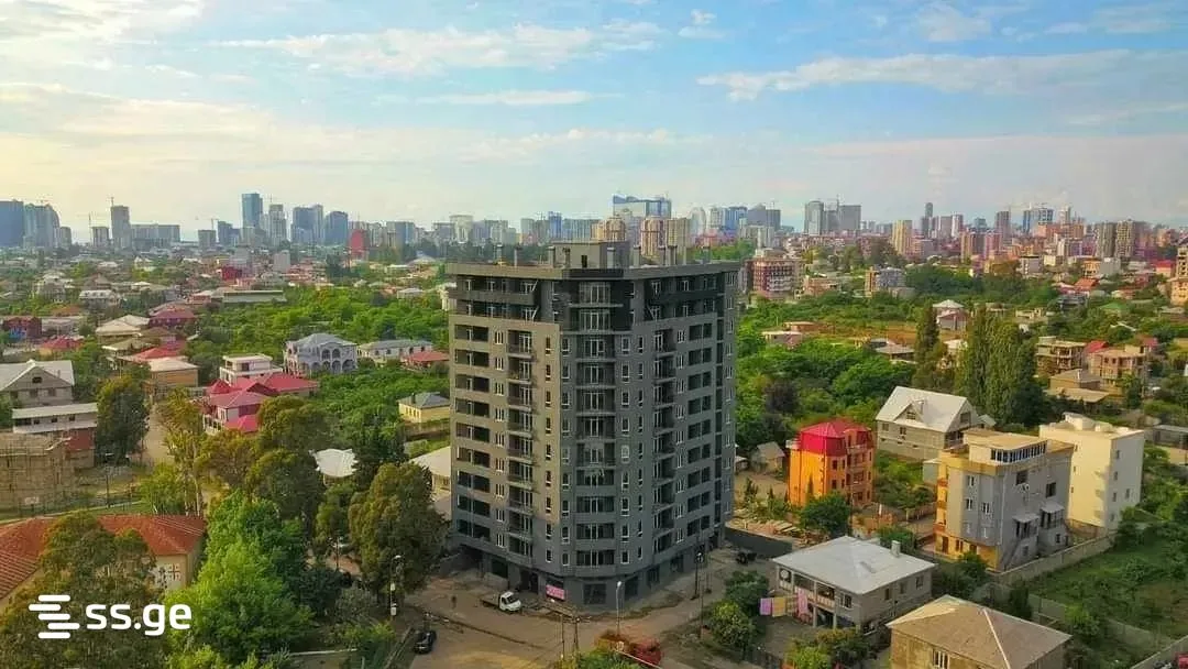 1 room Flat For Sale. Batumi · 6/7