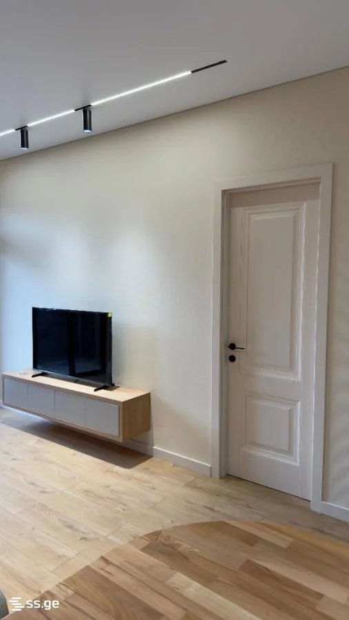 2 room Flat For Sale. Digomi · 4/12