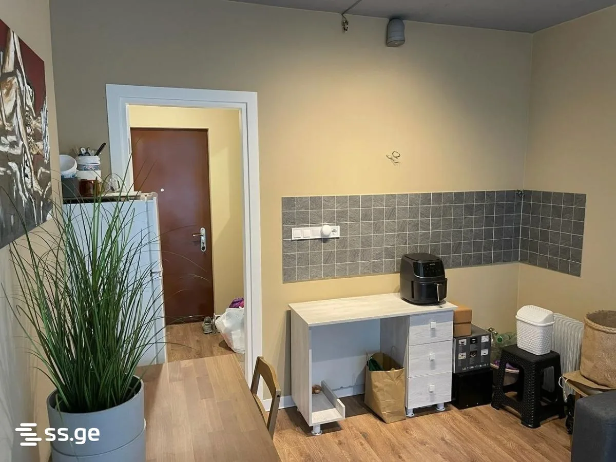 2 room Flat For Sale. Batumi · 4/12