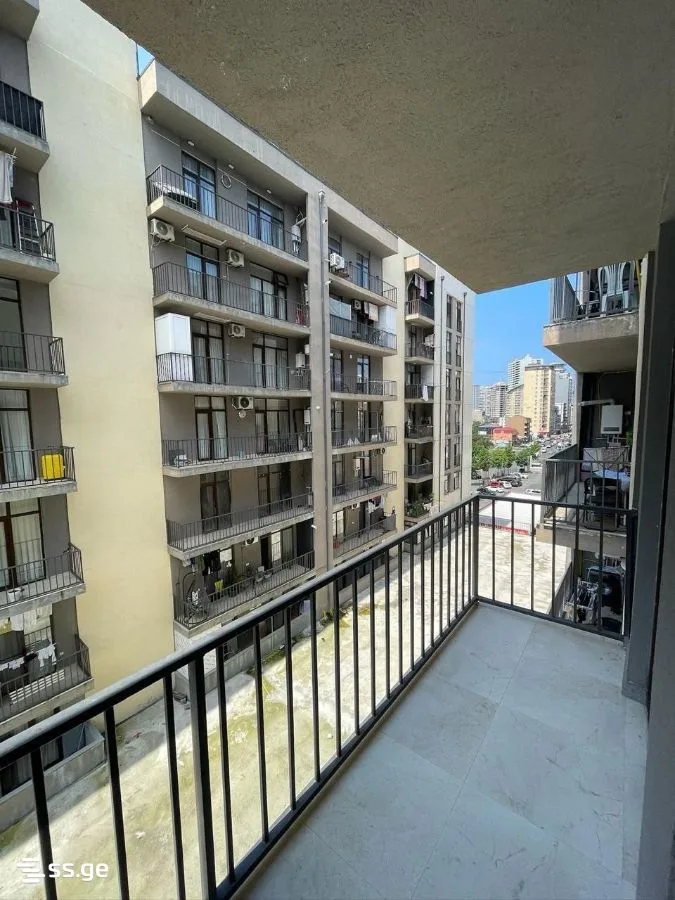 2 room Flat For Sale. Batumi · 11/12