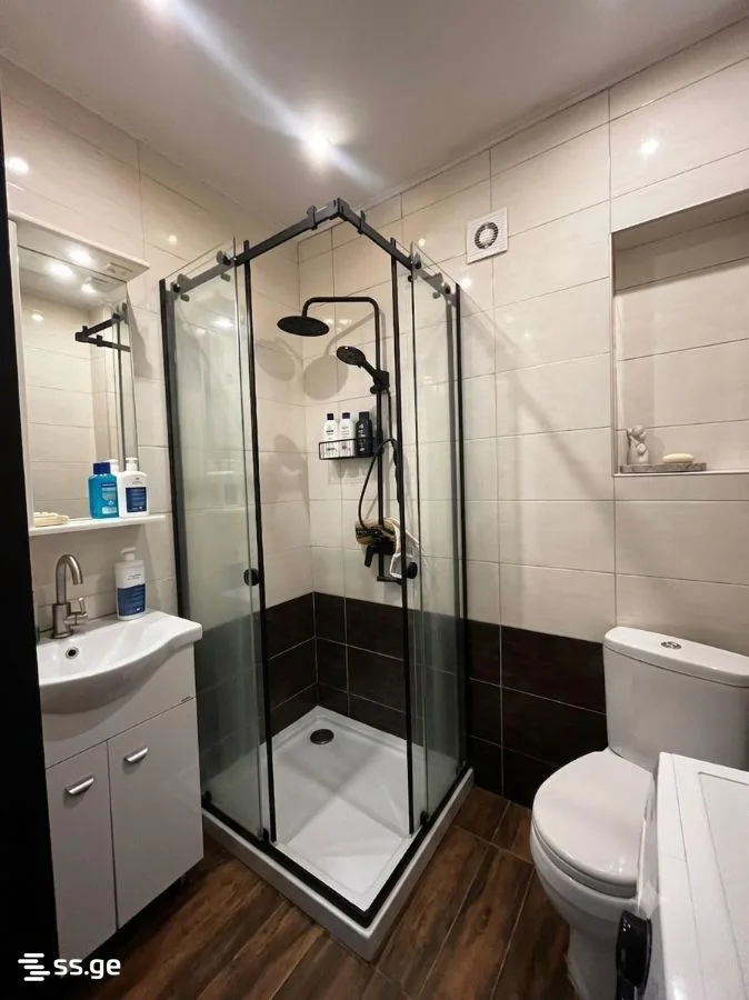 3 room Flat For Sale. Saburtalo · 9/11