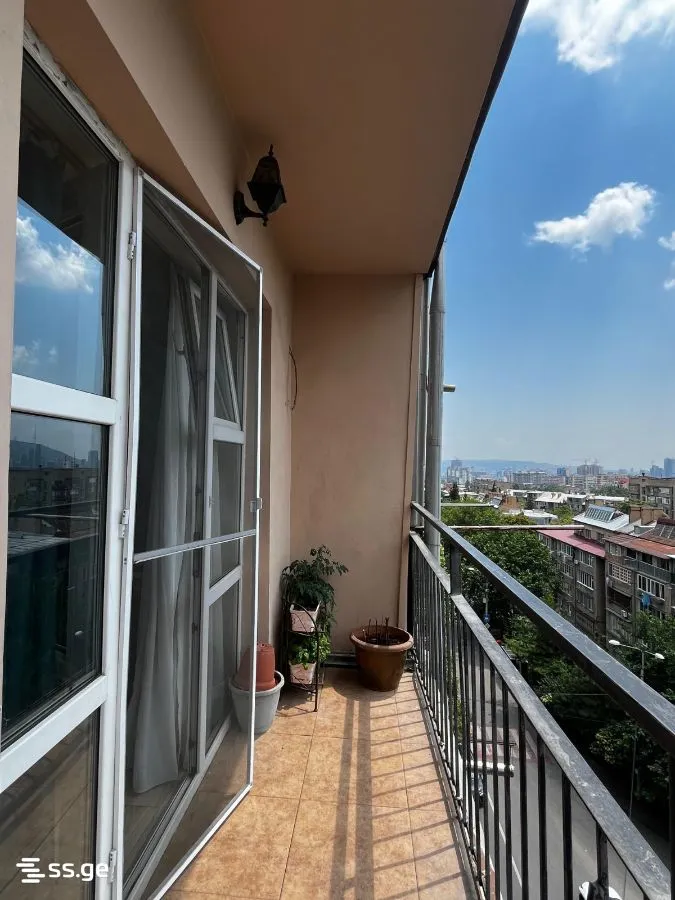 3 room Flat For Sale. Saburtalo · 11