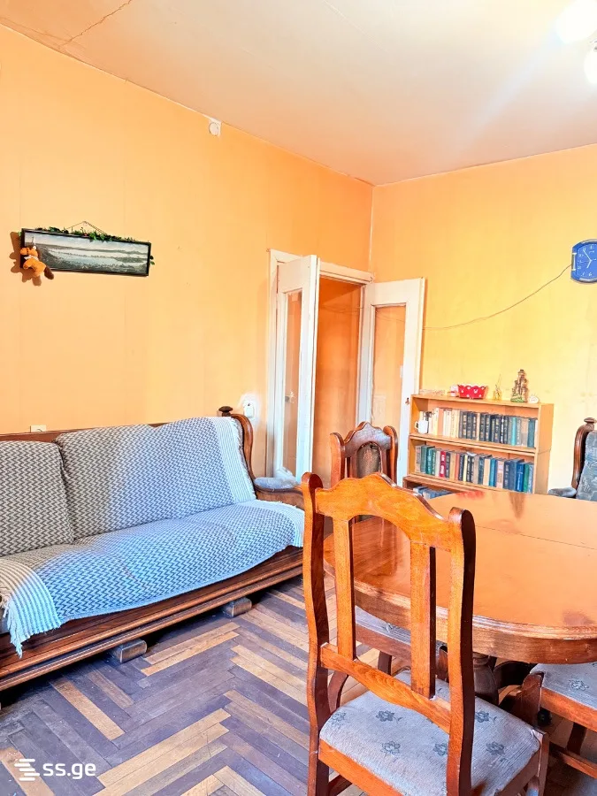 3 room Flat For Sale. Didi digomi · 6/10