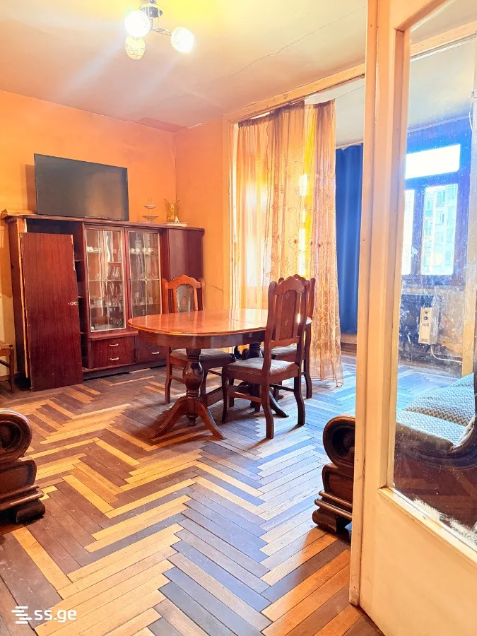 3 room Flat For Sale. Didi digomi · 9/10