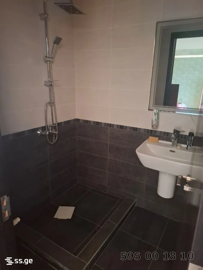 3 room Flat For Sale. Didi digomi · 5