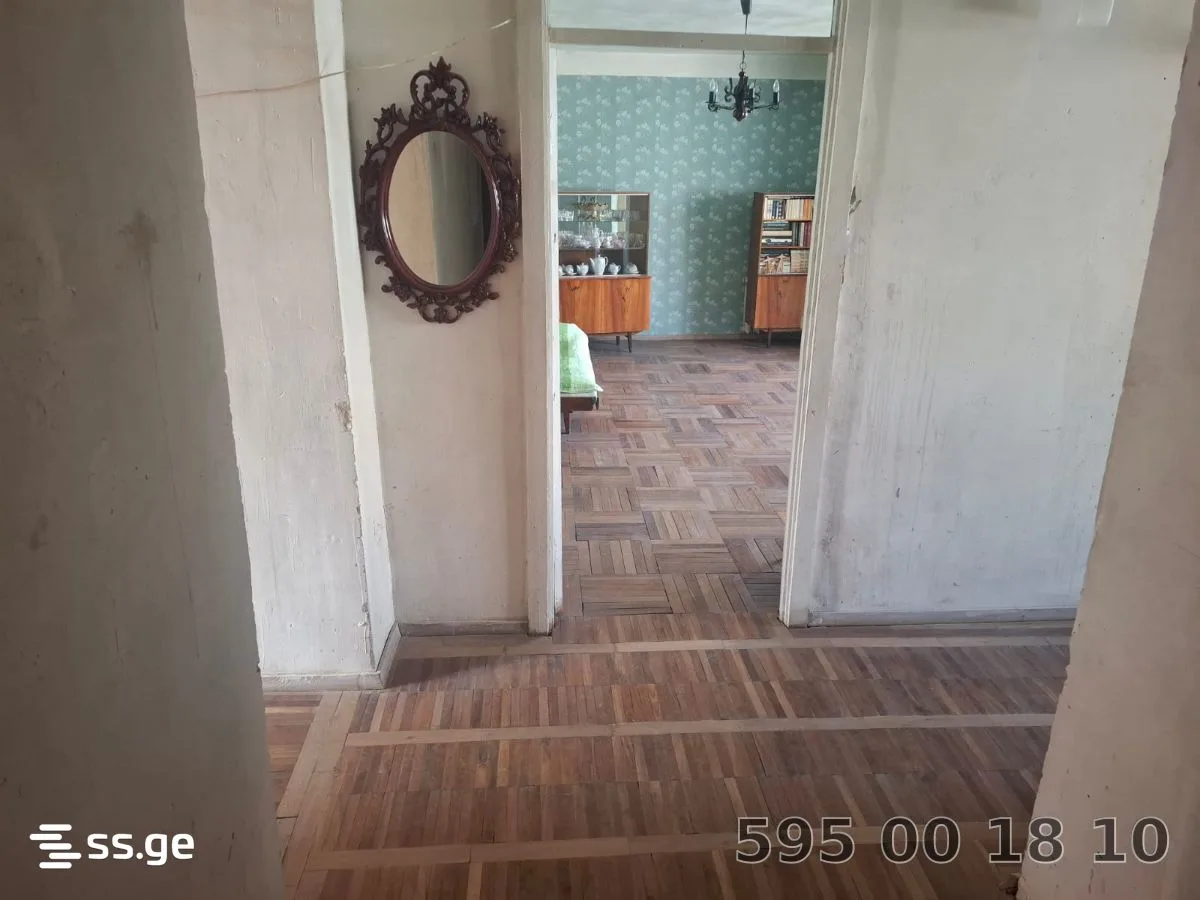 3 room Flat For Sale. Didi digomi · 8/10