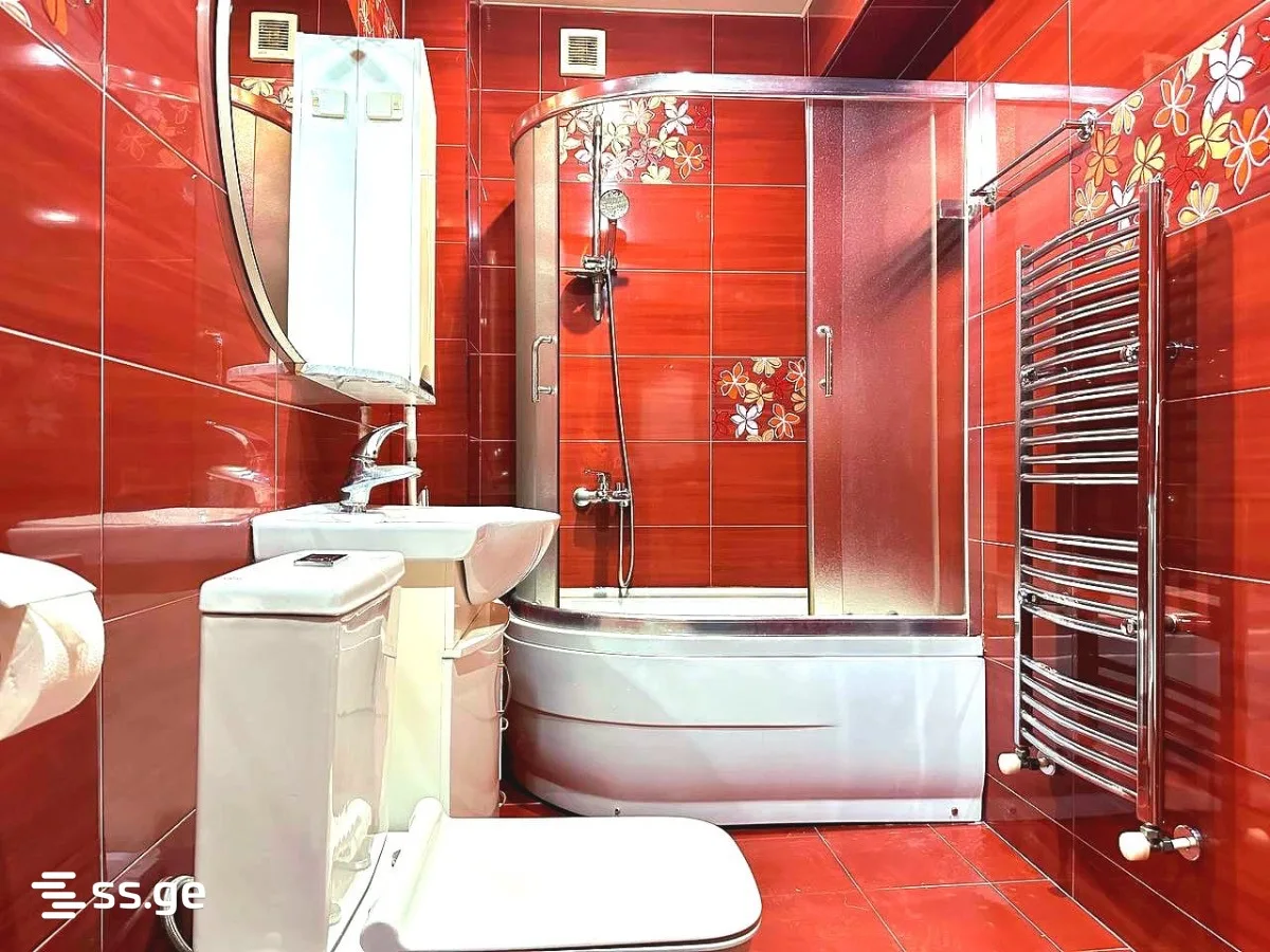 6 room Flat For Sale. Vera · 4/12