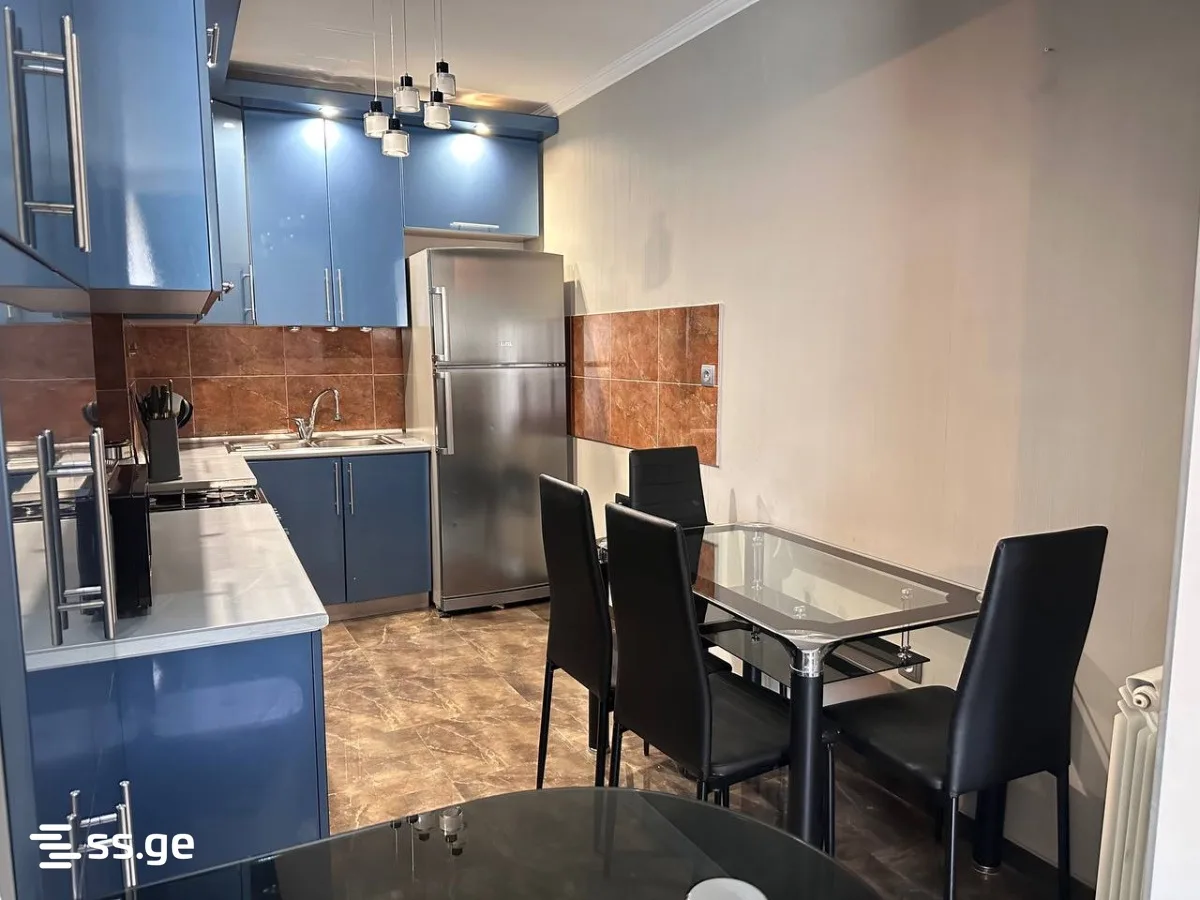 6 room Flat For Sale. Vera · 8/12