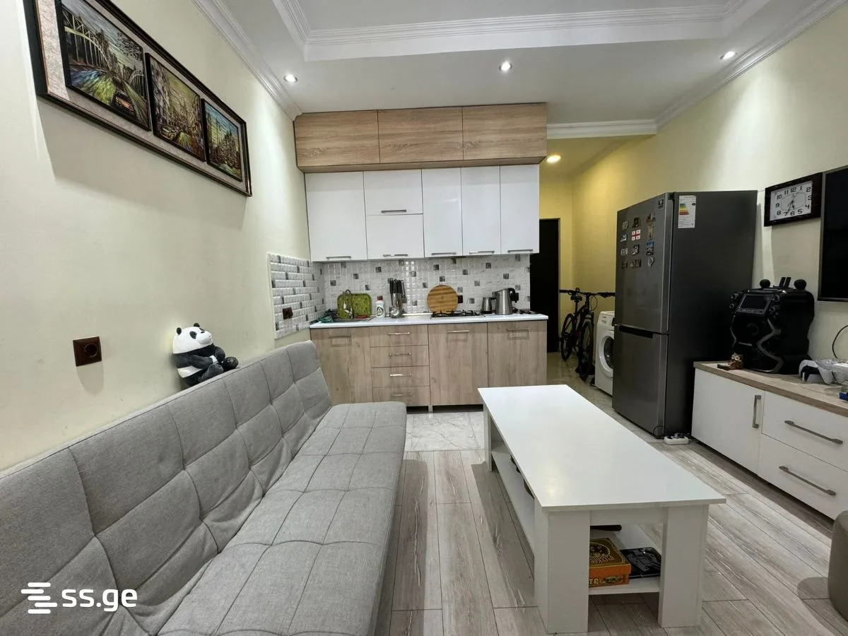 2 room Flat For Sale. Batumi · 6/6