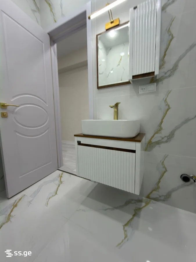 3 room Flat For Sale. Digomi village · 2/12