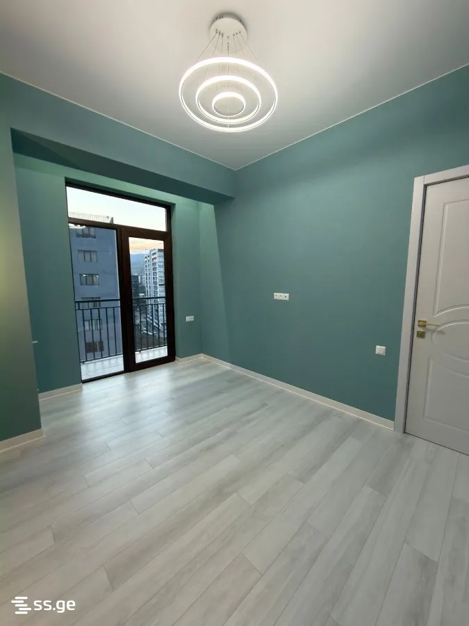3 room Flat For Sale. Digomi village · 3