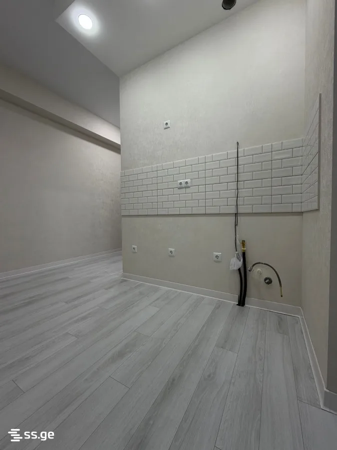 3 room Flat For Sale. Digomi village · 11/12