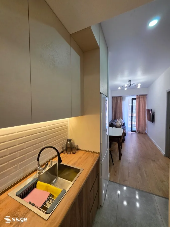 2 room Flat For Sale. Mesame masivi · 2/12