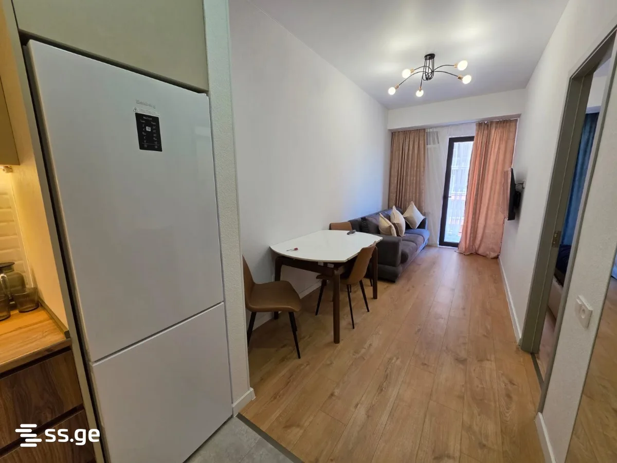 2 room Flat For Sale. Mesame masivi · 6/12