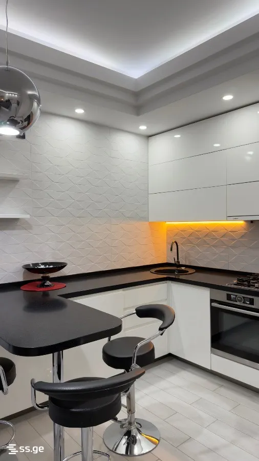 2 room Flat For Sale. Batumi · 4