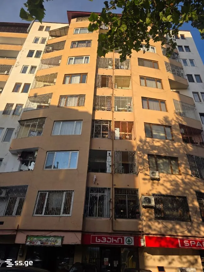 4 room Flat For Sale. Saburtalo · 8/12
