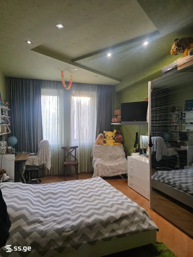 4 room Flat For Sale. Saburtalo · 9