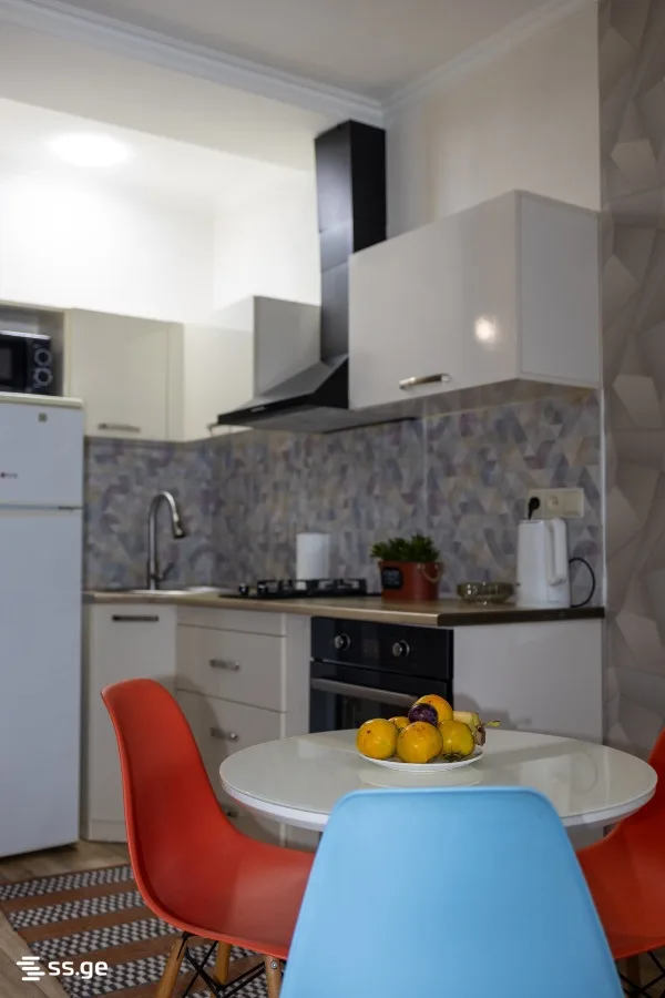3 room Flat For Sale. Batumi · 2/12