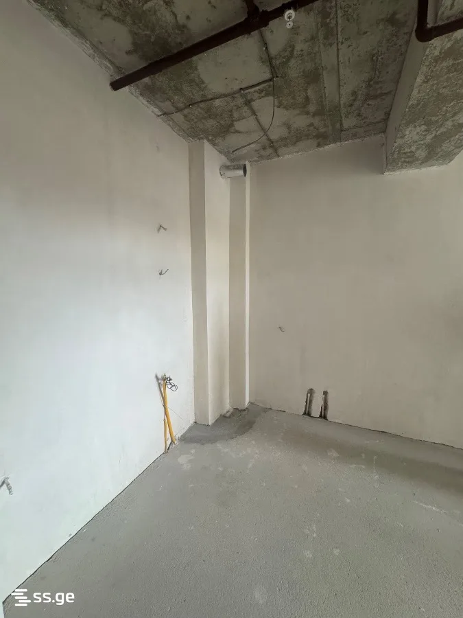 2 room Flat For Sale. Isani · 3/12