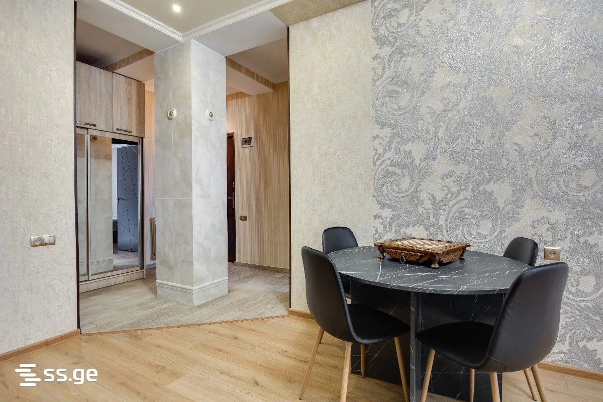 3 room Flat For Sale. Saburtalo · 4/12
