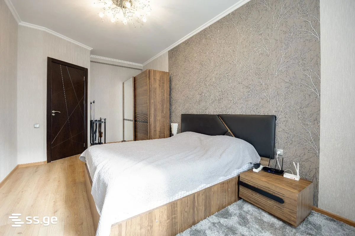 3 room Flat For Sale. Saburtalo · 7/12