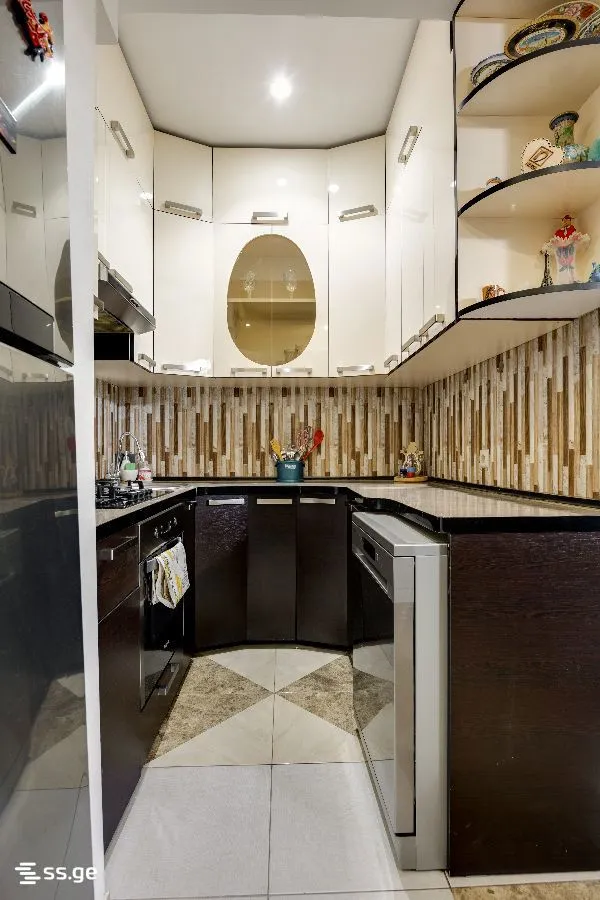 3 room Flat For Sale. Saburtalo · 11
