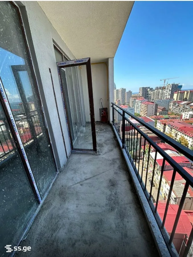 3 room Flat For Sale. Batumi · 7/8