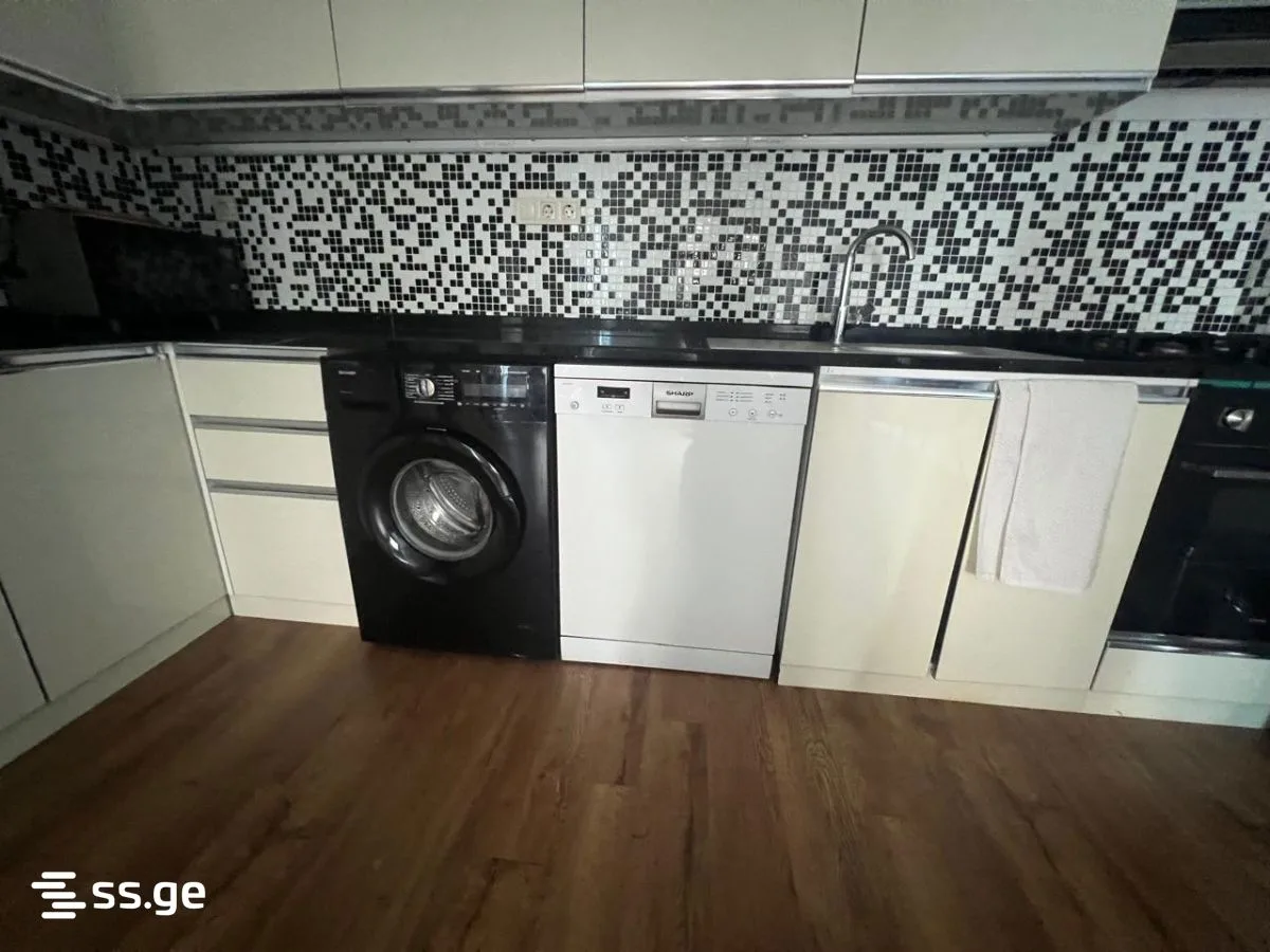 3 room Flat For Sale. Batumi · 5/12