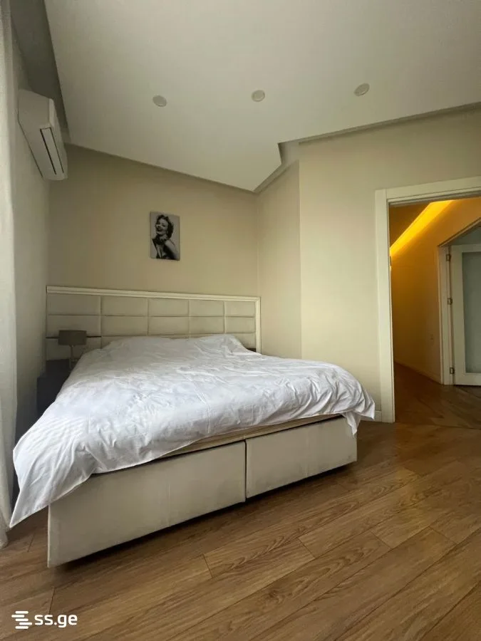 3 room Flat For Sale. Batumi · 7/12