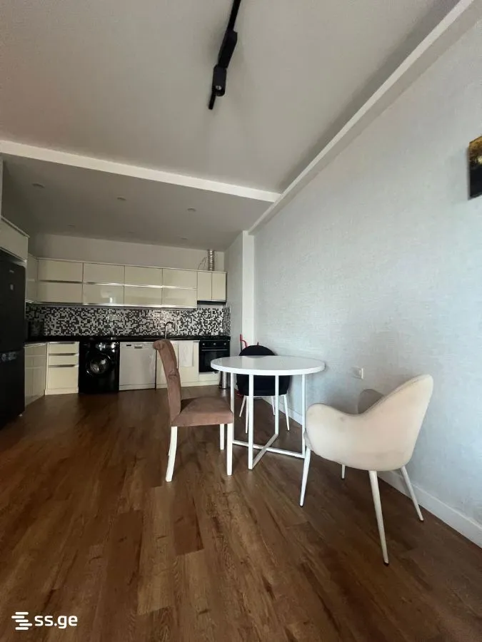 3 room Flat For Sale. Batumi · 11