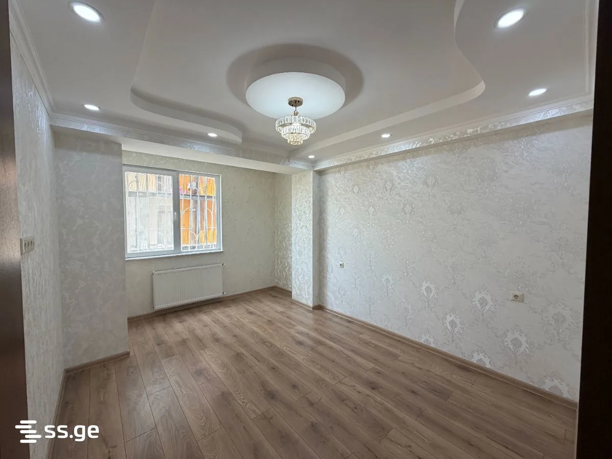 5 room Flat For Sale. Didi digomi · 1/7