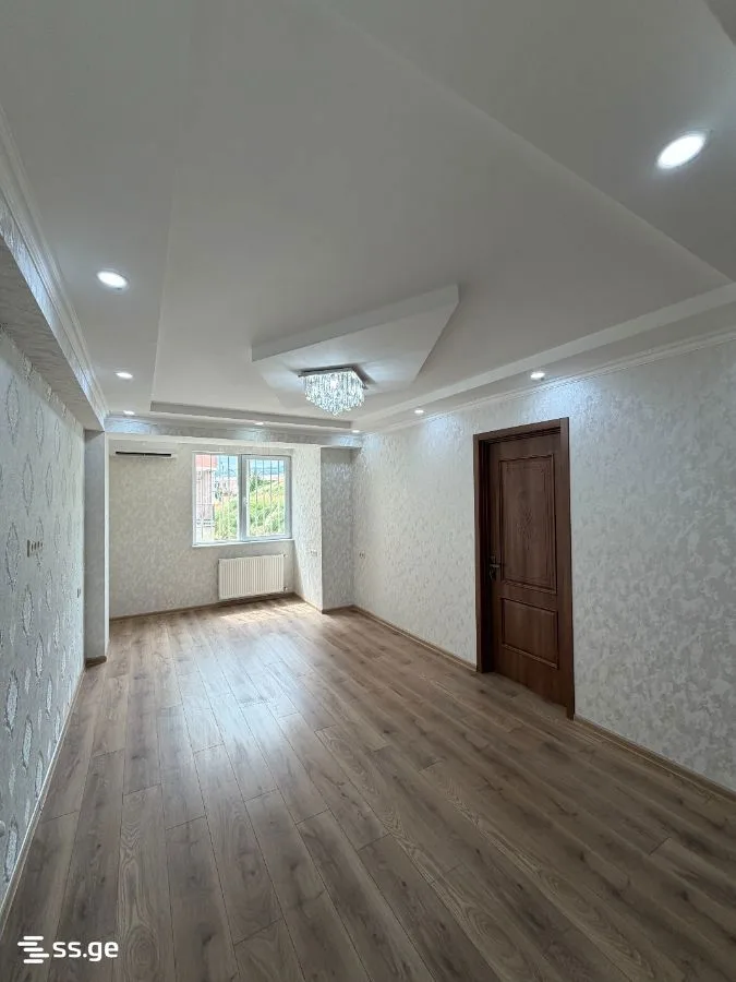 5 room Flat For Sale. Didi digomi · 3/7