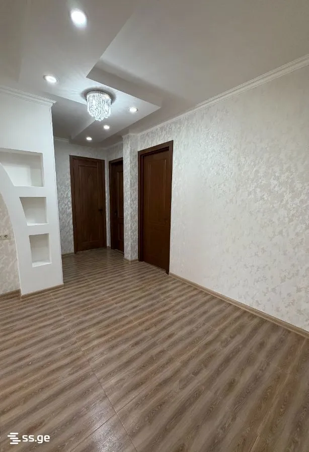 5 room Flat For Sale. Didi digomi · 5