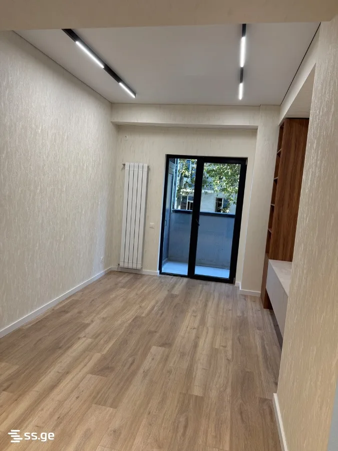 2 room Flat For Sale. Didube · 2/9