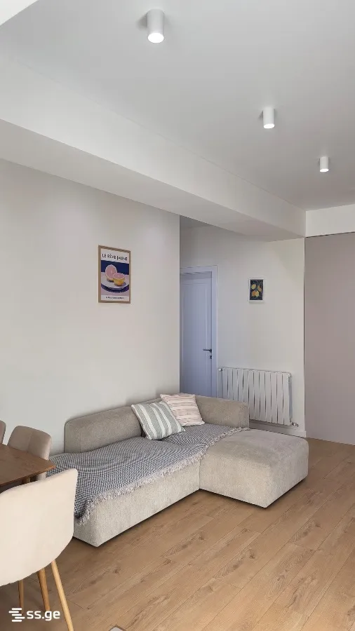 3 room Flat For Sale. Vazisubani · 7
