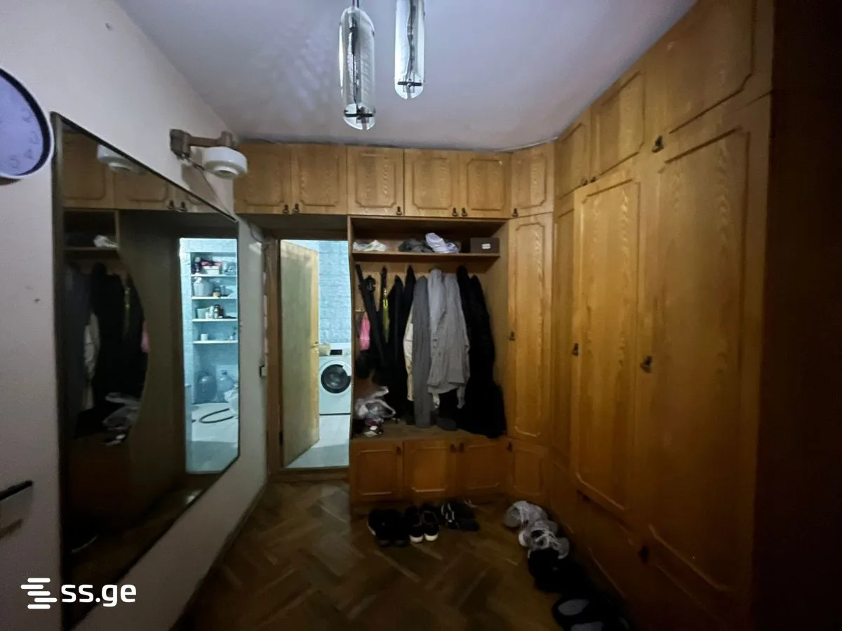 3 room Flat For Sale. Saburtalo · 2/9
