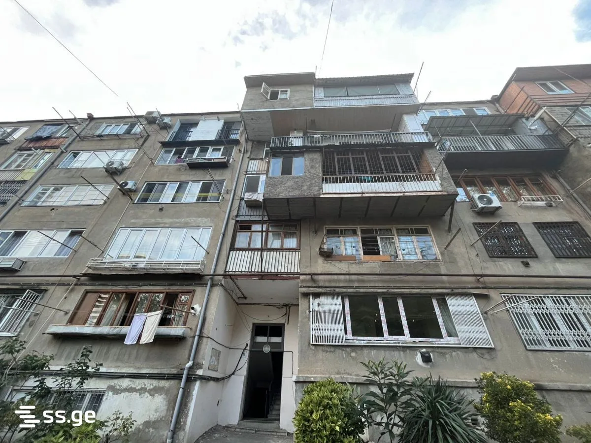 3 room Flat For Sale. Saburtalo · 9/9