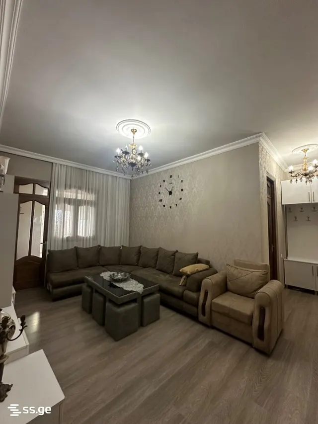 5 room Flat For Sale. Batumi