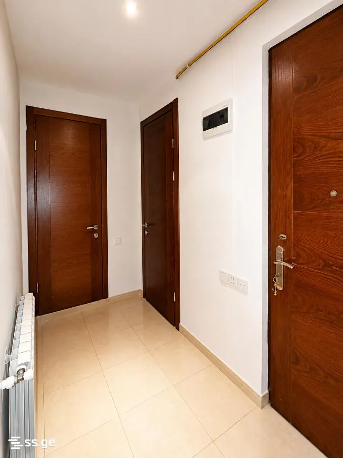 6 room Flat For Sale. Gldani · 6
