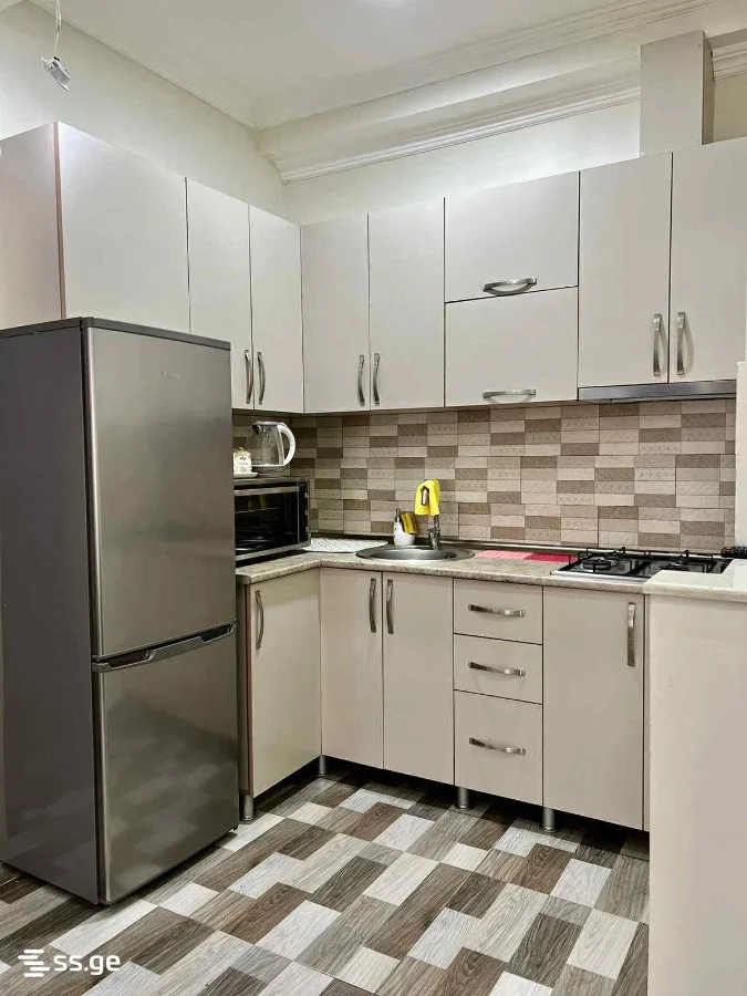 4 room Flat For Sale. Batumi · 3/11