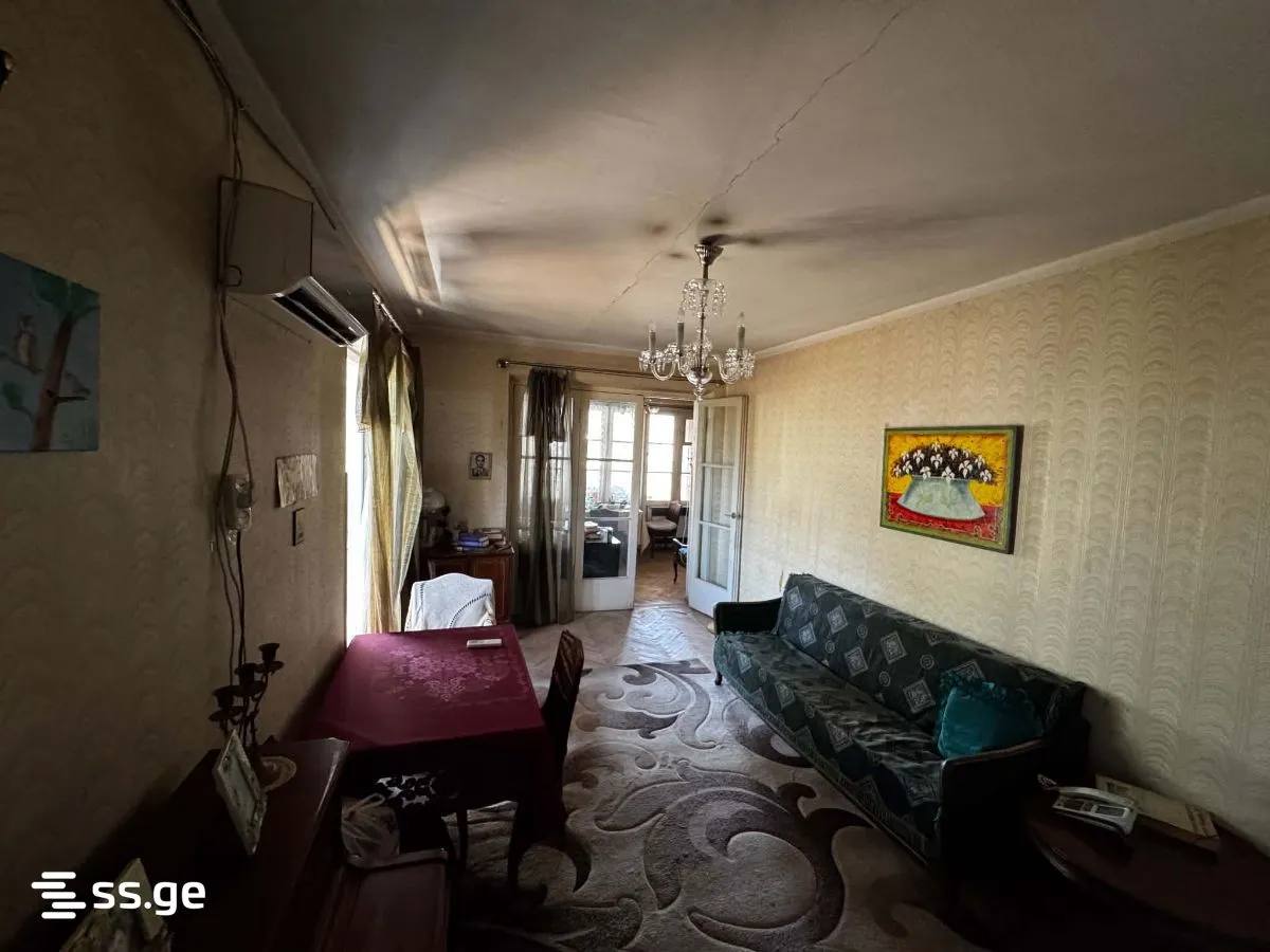 7 room Flat For Sale. Saburtalo · 3
